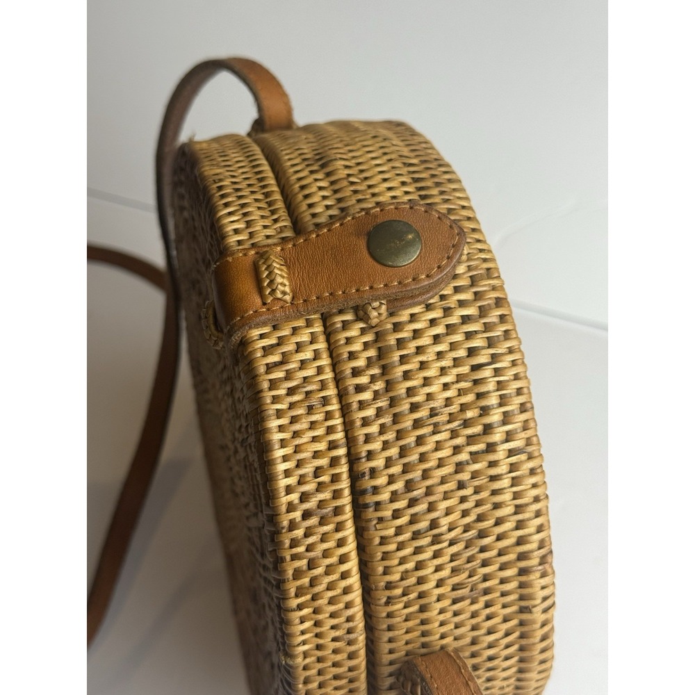 Round Woven Basket Crossbody Lined Hinged Purse Snap Closure Strap Boho Hippie - Picture 7 of 16